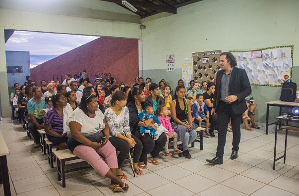A Semana da Educação para a Vida na escola contou com diversas atividades de integração com a comunidade escolar, incluindo reunião com os pais. Foto: Washington Eloi